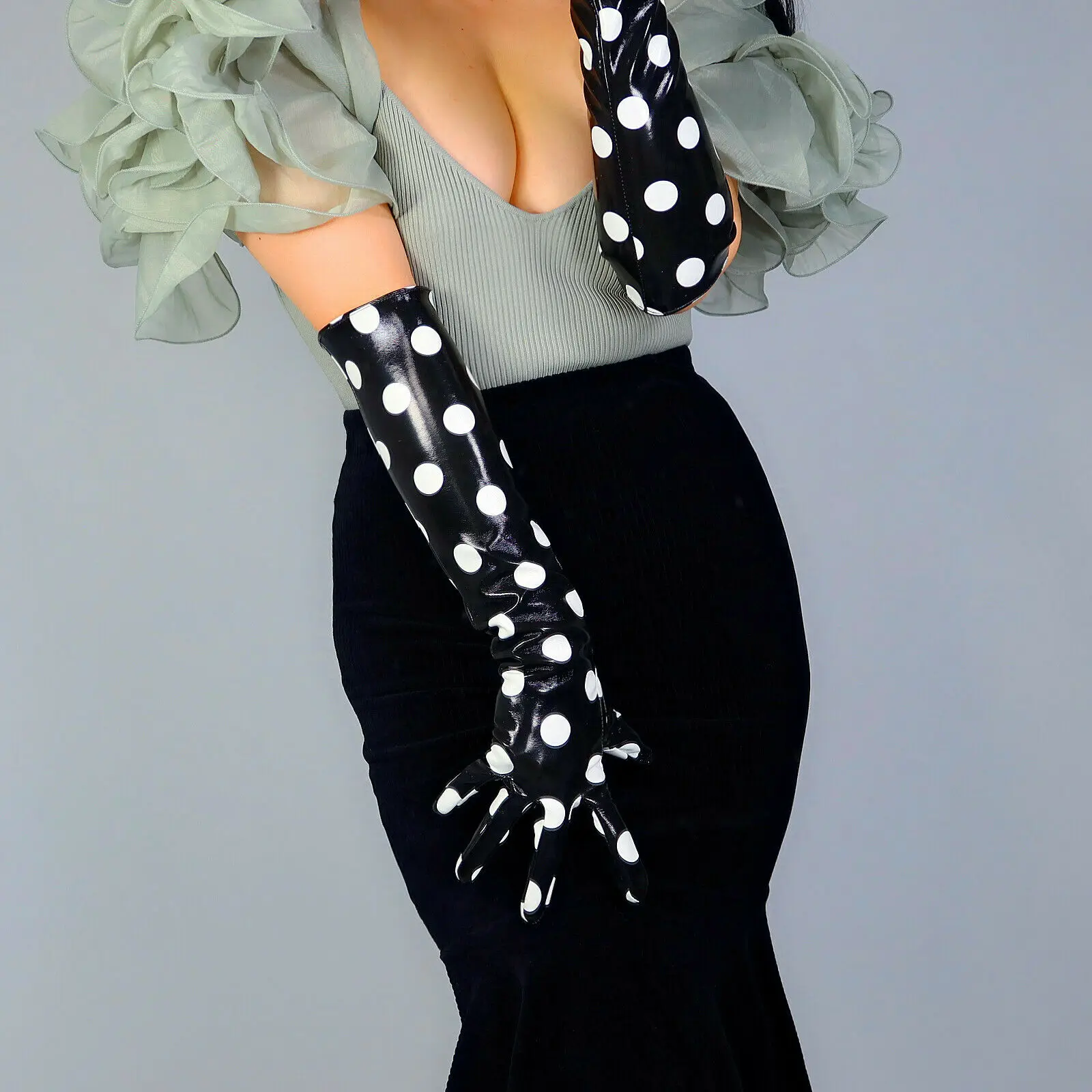 Black LATEX GLOVES Polka Dot S - Patent Leather Shine recension och pris