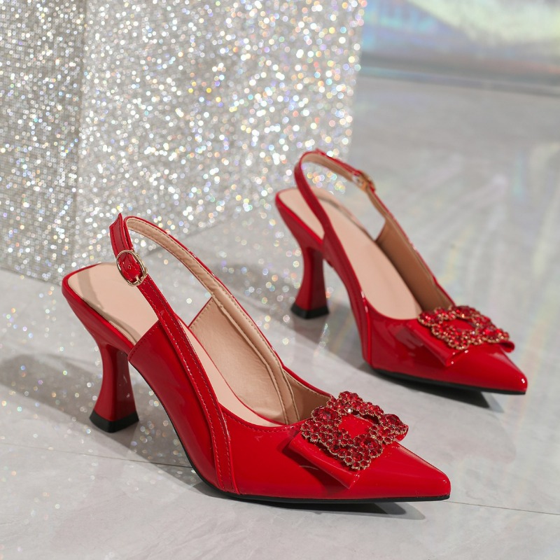 2026 New Shine Rhinestone Buck - Patent Leather Shine recension och pris