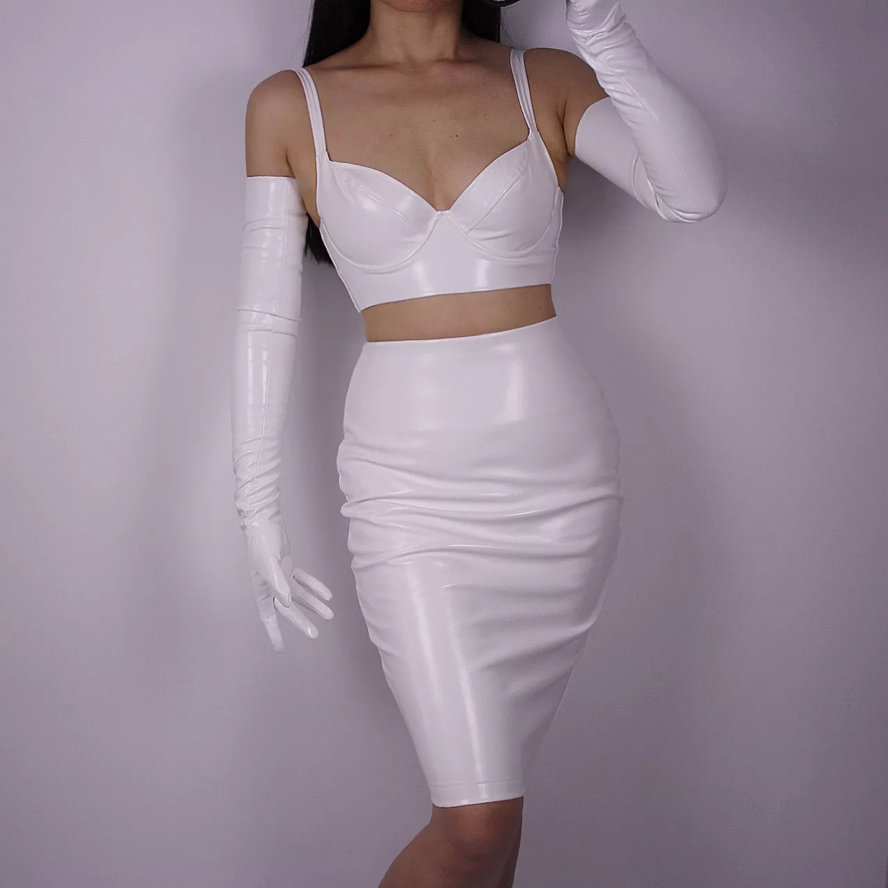 White Long Leather GLOVES 70cm - Patent Leather Shine recension och pris